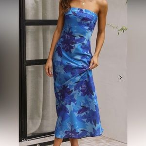 SATIN FOLDED FLORAL OVER BUST MAXI DRESS - NWOT
